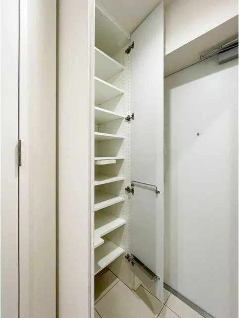 Asyl Court Nerima Nakamurabashi - Interior - ["Wood", "Flooring", "Interior design"]