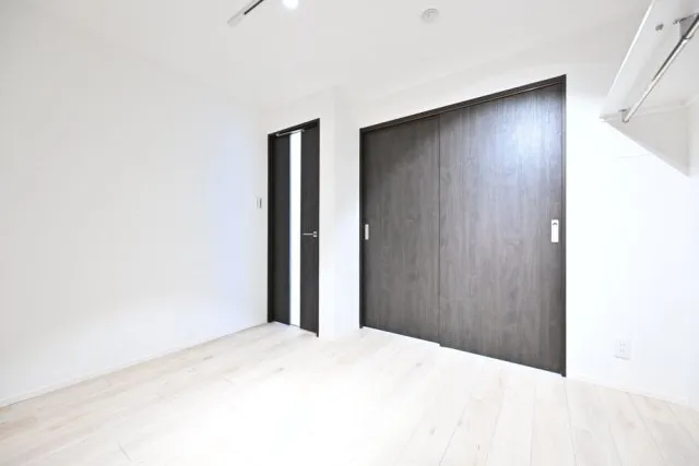 Ruygo Oshiage - Interior - ["Flooring", "Wood", "Wood flooring"]