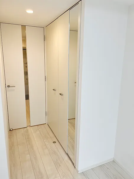 Casa Splendid Shinjuku Gyoen - Interior - ["Flooring", "Wood", "Floor"]