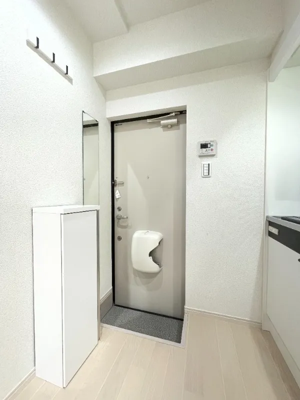 Mare Meidaimae II - Interior - ["Flooring", "Floor", "Plumbing fixture"]