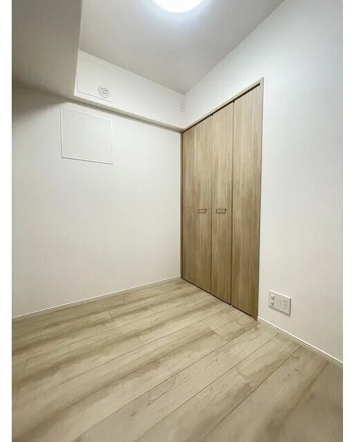 Due Oku - Interior - ["Flooring", "Wood", "Floor"]