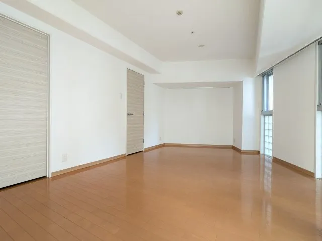 MG Meguro Station - Interior - ["Flooring", "Floor", "Wood"]