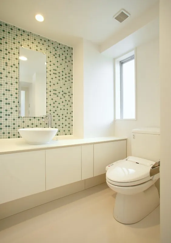 Castalia Shiba-Koen - Interior - ["Mirror", "Property", "Sink"]