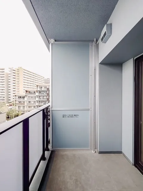 Brookside Residence Kiba - Interior - ["Floor", "Composite material", "Glass"]