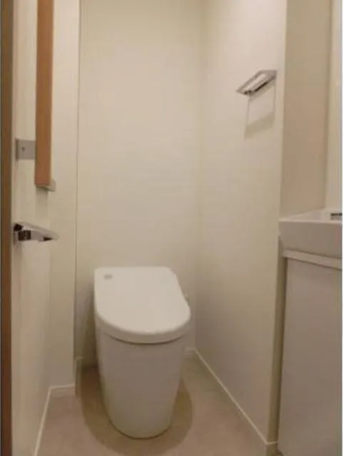 Park Axis Tsukishima Mature Style - Interior - ["Toilet", "Toilet seat", "Property"]