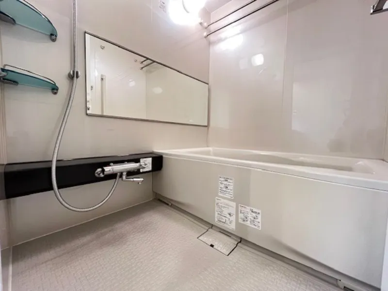 West Park Tower Ikebukuro - Interior - ["Flooring", "Plumbing fixture", "Floor"]