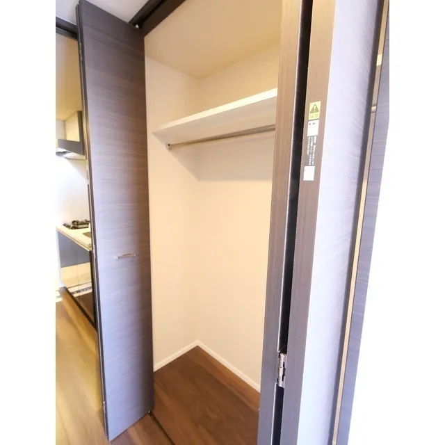 Comforia Nishimagome HILLSIDE - Interior - ["Wood", "Fixture", "Building"]