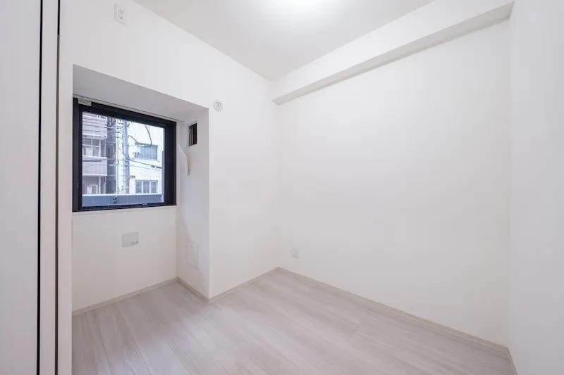 Due Iriya I - Interior - ["Building", "Window", "Wood"]