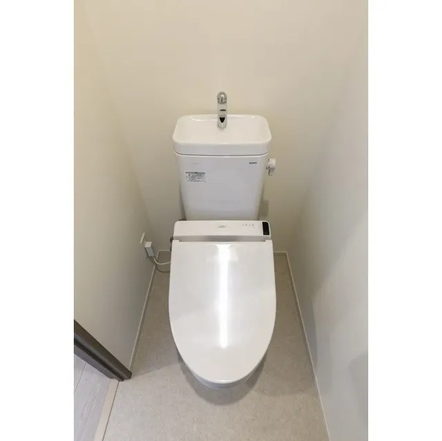 Chef Rule Shin Okachimachi II - Interior - ["Toilet", "Toilet seat", "Plumbing fixture"]