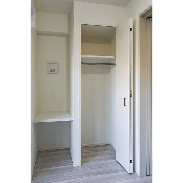 Due Minami Sunamachi - Interior - ["Fixture", "Wood", "Flooring"]