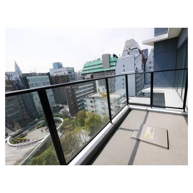 Comforia Shinjuku East Side Tower - Interior - ["Building", "Window", "Plant"]
