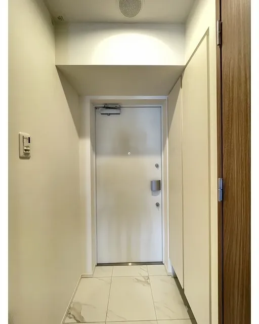 BPR Residence Minami-Shinagawa - Interior - ["Wood", "Flooring", "Floor"]