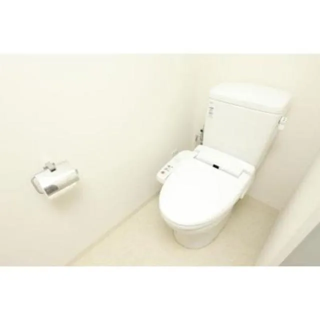 Park Axis Hatchobori - Interior - ["Toilet", "Plumbing fixture", "Toilet seat"]