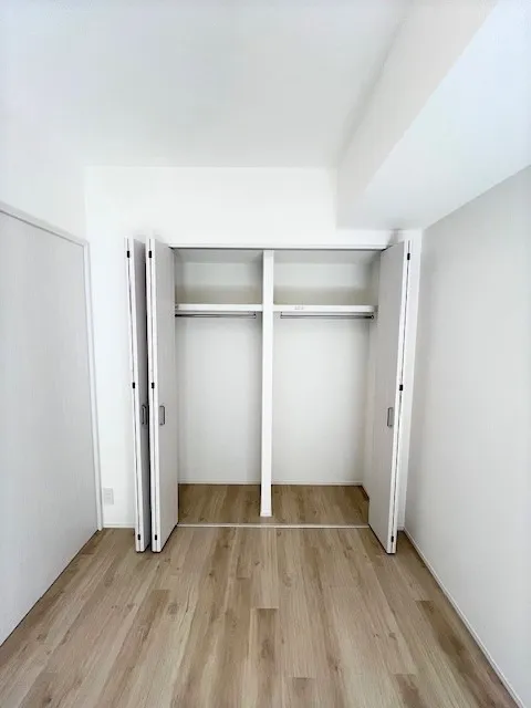 Residia Ikebukuro - Interior - ["Flooring", "Wood", "Floor"]