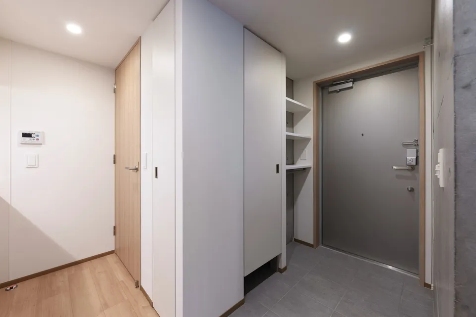 Hmlet Gakugei Daigaku - Interior - ["Flooring", "Floor", "Wood"]