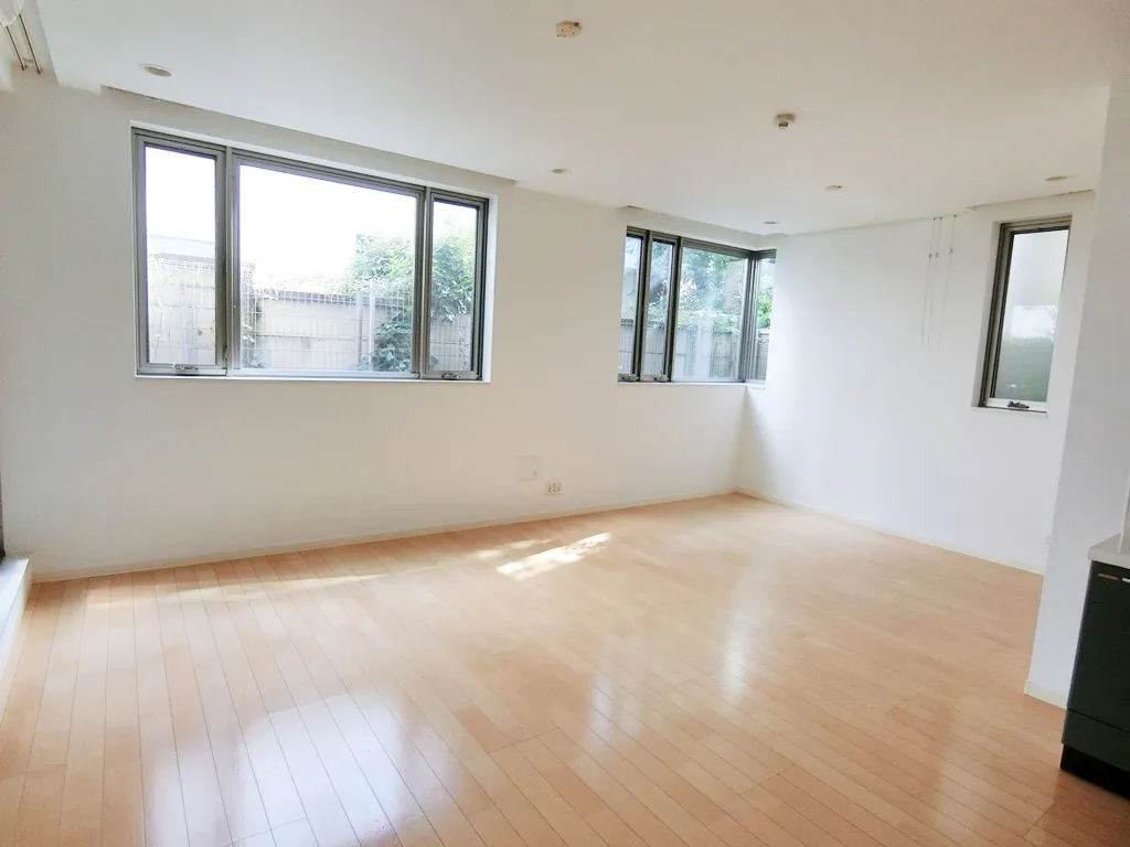 Prospect Hatsudai - Interior - ["Window", "Fixture", "Wood"]