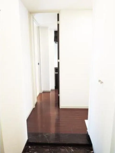MM Garden - Interior - ["Building", "Door", "Fixture"]