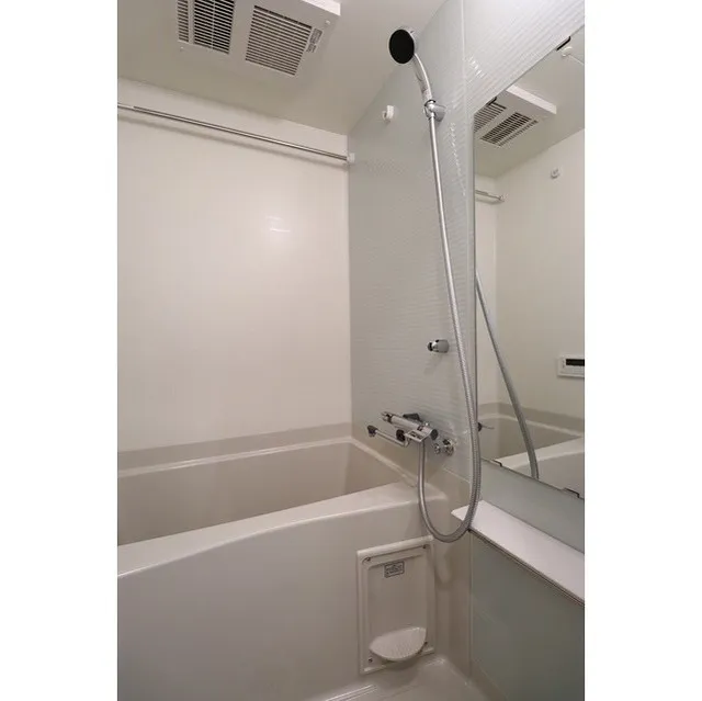 Prince Gran Casa - Interior - ["Shower head", "Plumbing fixture", "Bathroom"]