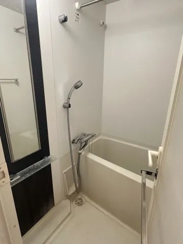 Proud Flat Morishita West - Interior - ["Plumbing fixture", "Flooring", "Floor"]