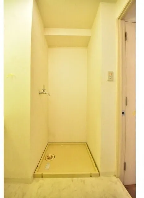 Plaille Hamamatsucho - Interior - ["Flooring", "Floor", "Room"]