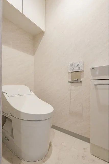 Comforia Liv Bunkyo Gokokuji - Interior - ["Flooring", "Floor", "Plumbing fixture"]