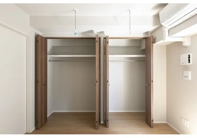La Douceur Sugamo West - Interior - ["Wood", "Flooring", "Ceiling"]