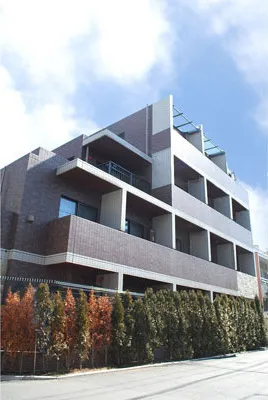 Toshin Phoenix Nakano - Exterior - ["Composite material", "Brutalist architecture", "Building material"]