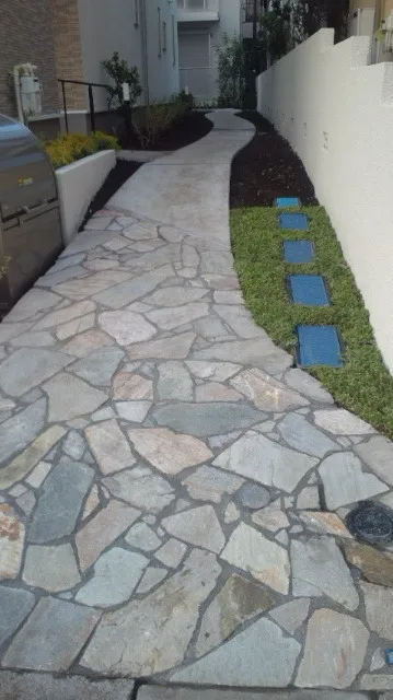Grand Chariot - Exterior - ["Plant", "Road surface", "Asphalt"]