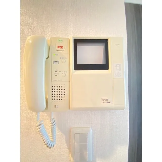 Cozy Court Nakameguro - Interior - ["Corded phone", "Gadget", "Telephone"]