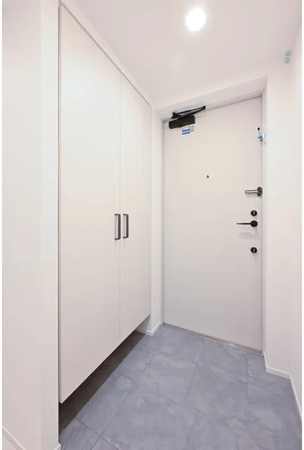 ASTILE Harajuku - Interior - ["Building", "Fixture", "Door"]