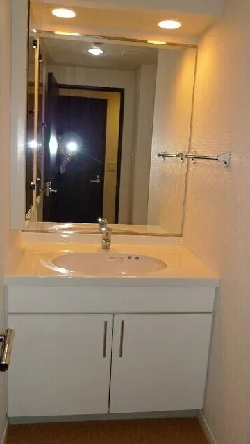TK Flats Shibuya - Interior - ["Property", "Bathroom", "Room"]