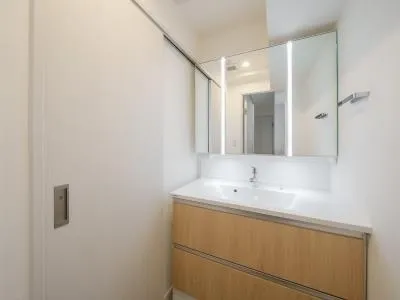 River City 21 East Towers 7 - Interior - ["Flooring", "Interior design", "Floor"]