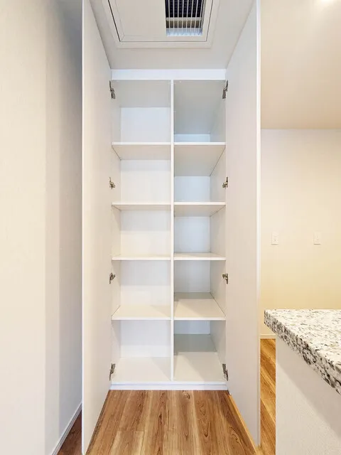 Comforia Shibaura MOKU - Interior - ["Flooring", "Floor", "Wood"]