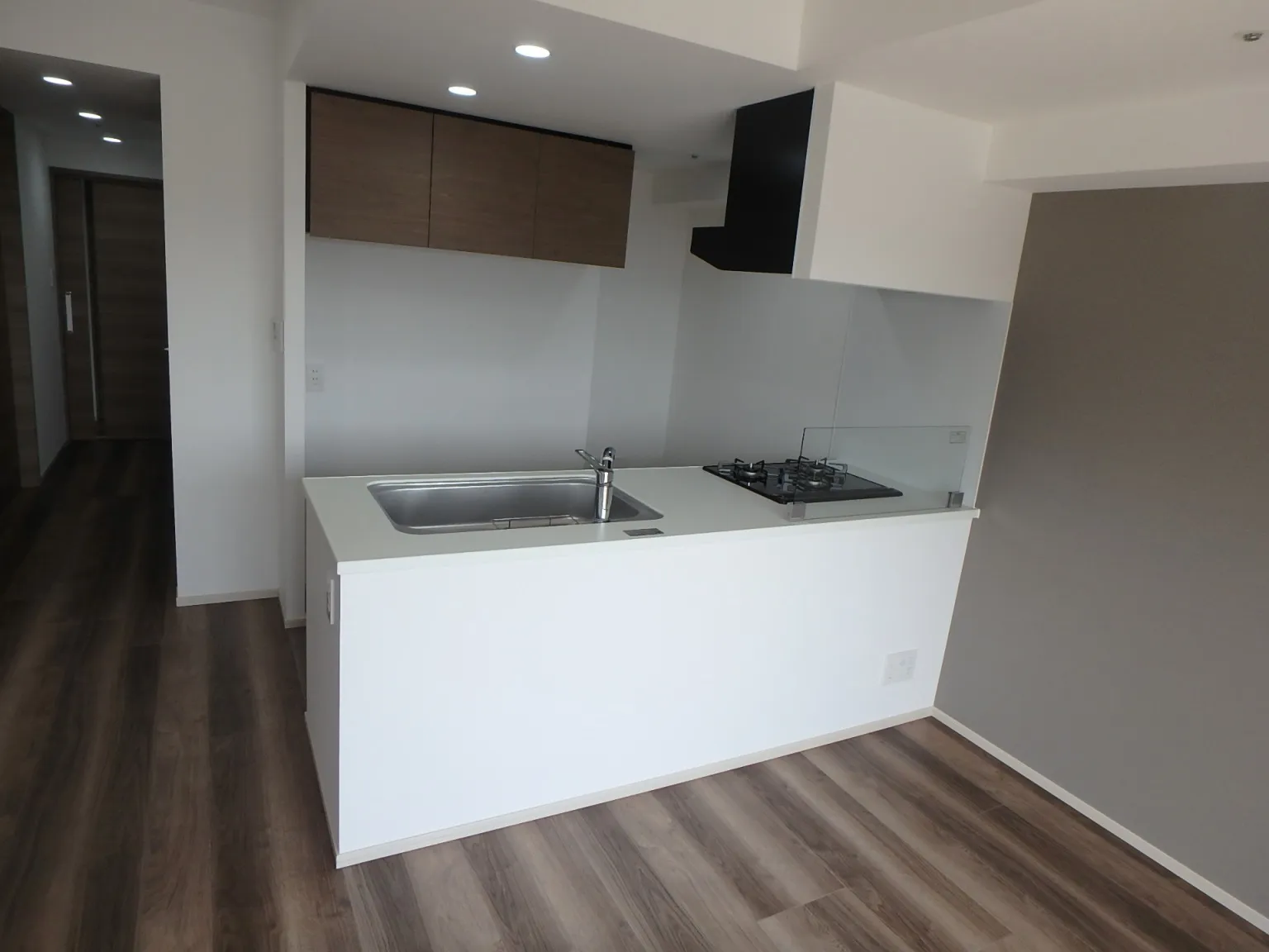 Orchid Residence Ueno - Interior - ["Cabinetry", "Property", "Countertop"]