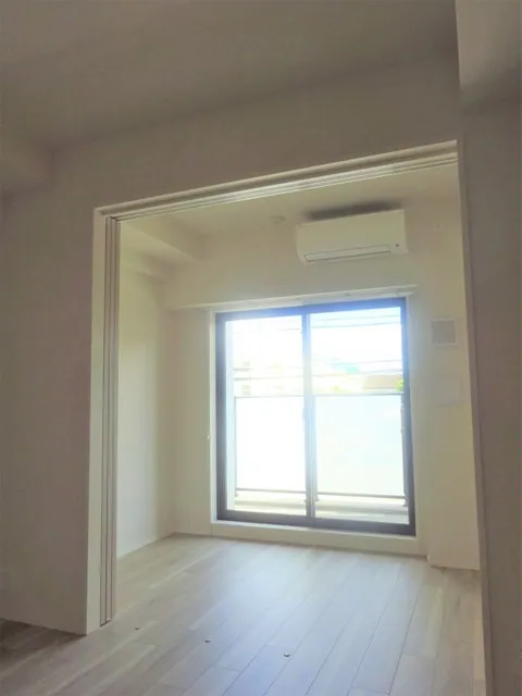 Park Axis Higashikamata - Interior - ["Window", "Building", "Fixture"]