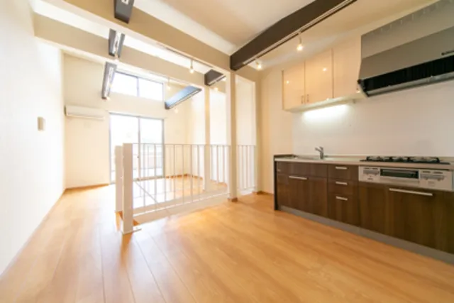 Meikyu Sanbankan - Interior - ["Flooring", "Wood", "Floor"]