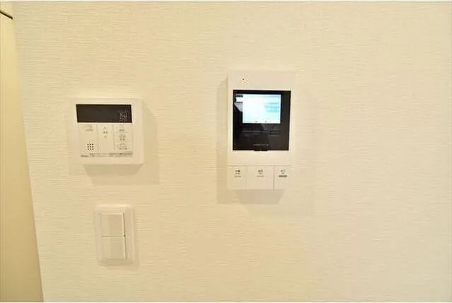 Brilliant Kanamecho - Interior - ["Rectangle", "Gadget", "Font"]