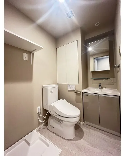 Comforia Liv Kiba East II - Interior - ["Plumbing fixture", "Flooring", "Floor"]