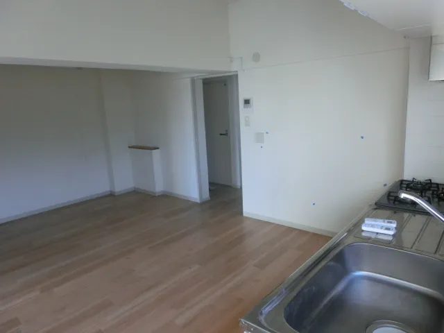 Marumoto Mansion - Interior - ["Property", "Floor", "Room"]