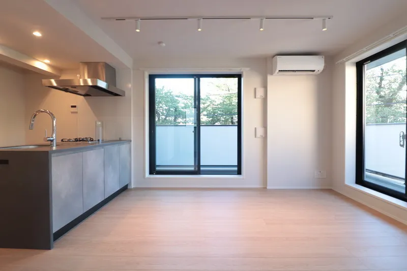 GranDuo Kyodo 15 - Interior - ["Flooring", "Wood", "Ceiling"]