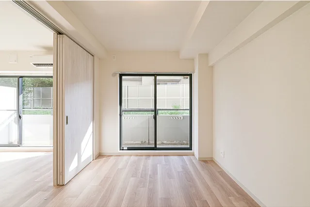 Comforia Nishiogikita - Interior - ["Building", "Window", "Fixture"]