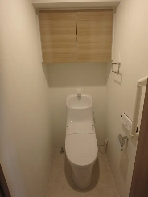 CAVANA Asakusa - Interior - ["Toilet seat", "Toilet", "Plumbing fixture"]