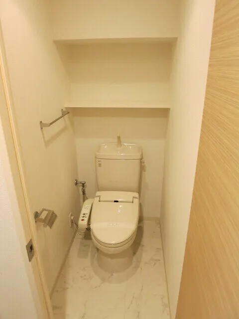 KDX Residence Oyama - Interior - ["Flooring", "Floor", "Toilet seat"]