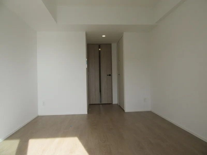 Primal Minamisuna - Interior - ["Flooring", "Floor", "Wood"]