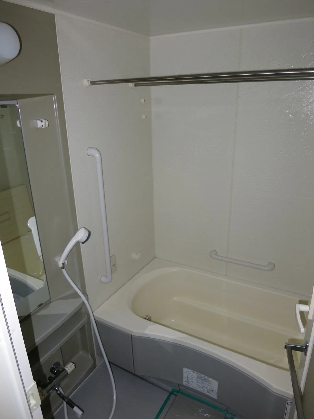 Acty Shiodome - Interior - ["Automotive design", "Automotive exterior", "Composite material"]