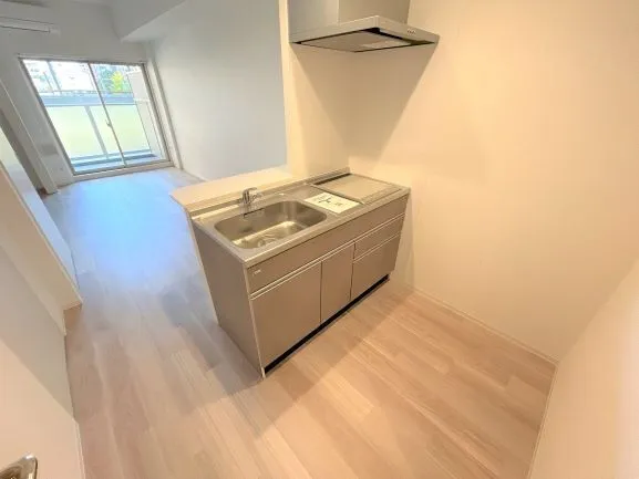 Serenite Esaka Miracle - Interior - ["Floor", "Flooring", "Apartment"]