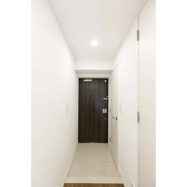 Century Oyamadai Grace - Interior - ["Building", "Door", "Fixture"]