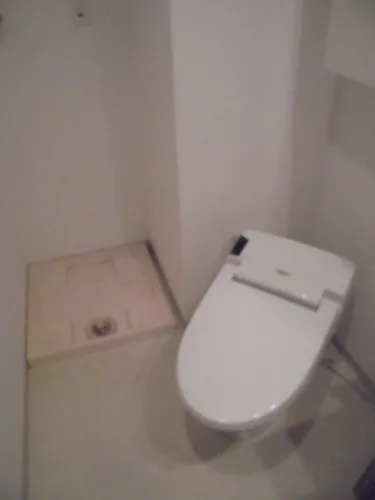 Belle Face Okusawa - Interior - ["Wood", "Bathroom", "Flooring"]