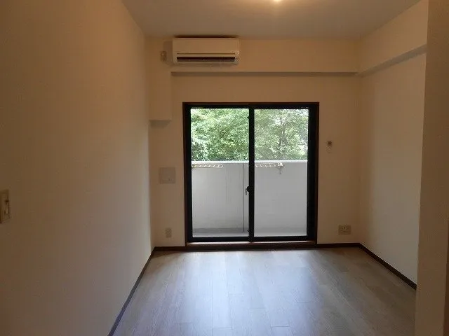 Towa Roppongi Homes - Interior - ["Floor", "Flooring", "Daylighting"]