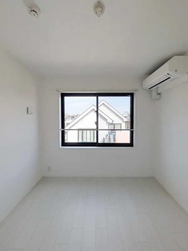 El Faro Sangenjaya VI - Interior - ["Ceiling", "Floor", "Flooring"]